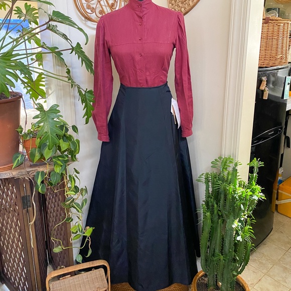 Scott McClintock Dresses & Skirts - Vintage 80s Scott McClintock A Line Skirt with Linen Shirt